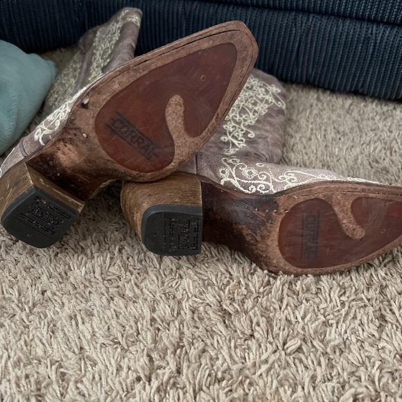 Ladies Corral Leather Boots - Picture 2 of 3